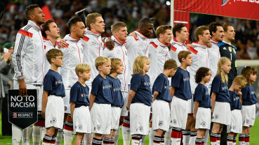 Adidas Germany Tracksuit World Cup 2014 jacket & trousers home men's S-M = kids 176 cm UK = 15/16 y US = youth XL