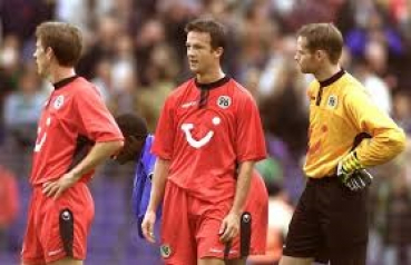 Uhlsport Hannover 96 Trikot 13 Fredi Bobic 2002/03 rot Tui Herren M