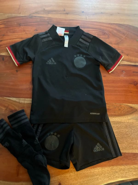 Adidas Deutschland Trikot Euro 2020 2021 auswärts ganz schwarz + Hose DFB Minikit Baby Kind 98 (B-Ware)