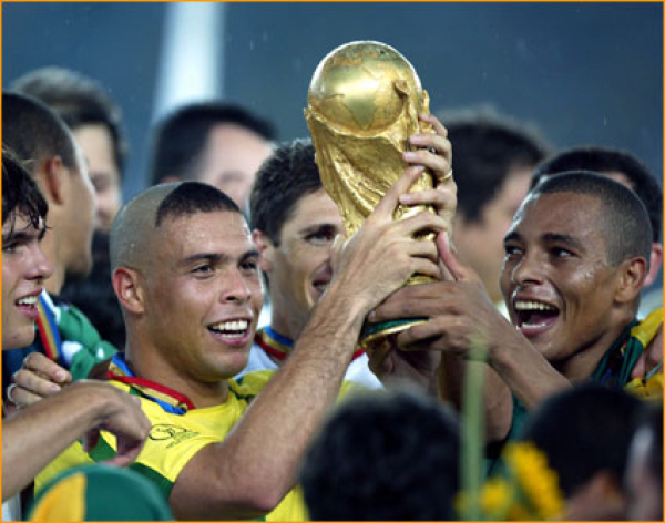 Nike Brasilien Trikot 2002 WM Weltmeister 9 Ronaldo Neu Herren L oder XL