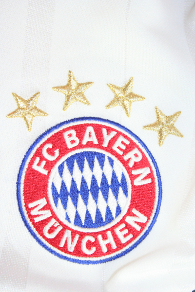Adidas FC Bayern München Trikot 27 David Alaba 2012/13 away Weiß Herren M