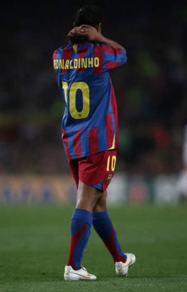 Nike FC Barcelona Trikot 10 Ronaldinho 2005/06 Heim Barca Herren XL