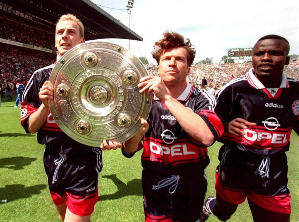 Adidas FC Bayern München Trikot 19 Carsten Jancker 1998/99 auswärts rot weiß Opel Herren XL (B-ware)