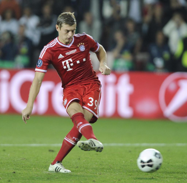 Adidas FC Bayern München Trikot 39 Toni Kroos 2013/14 Triple Sieger heim rot NEU Herren S oder M