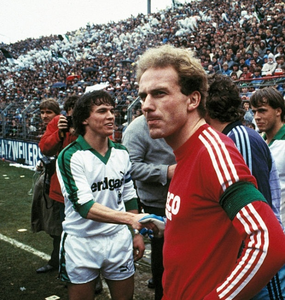 Adidas/Erima FC Bayern München Trikot 1983-84 Magirus Iveco Heim Rot Langarm Herren L