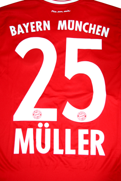 Adidas FC Bayern Munich jersey 25 Thomas Müller 2013/14 Triple home men's M