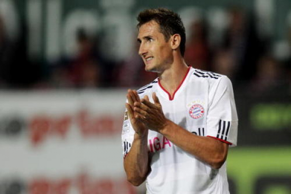 Adidas FC Bayern München Trikot 18 Klose 2010/11 auswärts weiß Liga total Herren XL