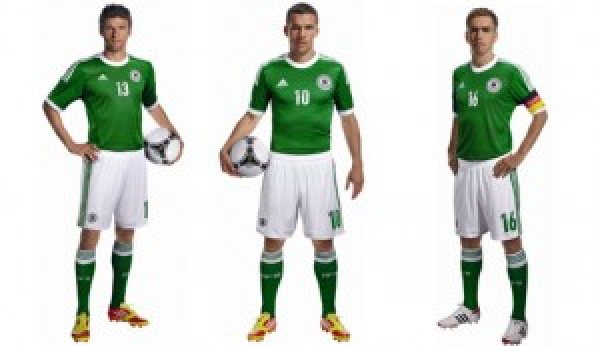 Adidas Deutschland Trikot 10 Lukas Podolski Euro 2012 auswärts DFB grün Herren 3XL/XXXL