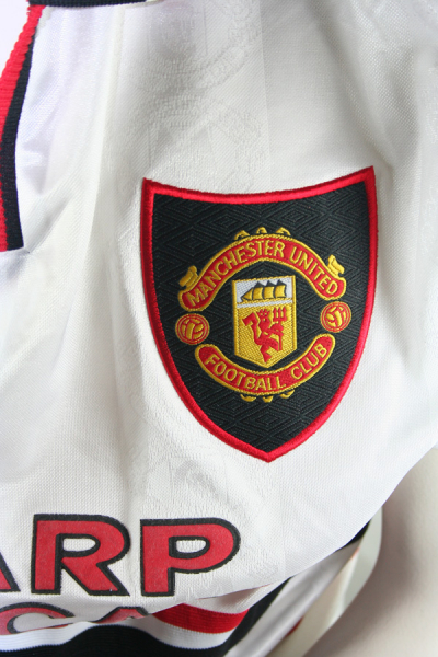 Umbro Manchester United Trikot 1997/98/99 Sharp Viewcam Weiß Herren XL (öz)