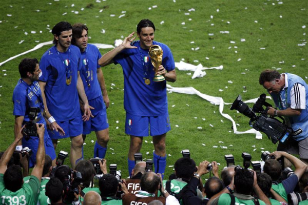 Puma Italien Trikot Italia 9 Luca Toni WM 2006 Weltmeister away weiß Herren XL