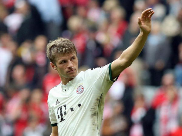 Adidas FC Bayern München Trikot 25 Thomas Müller 2013/14 Away Weiß M