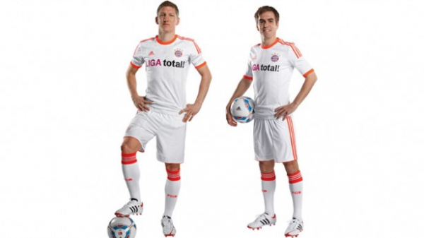 Adidas FC Bayern München Trikot 21 Philipp Lahm 2012/13 weiß Techfit Herren L